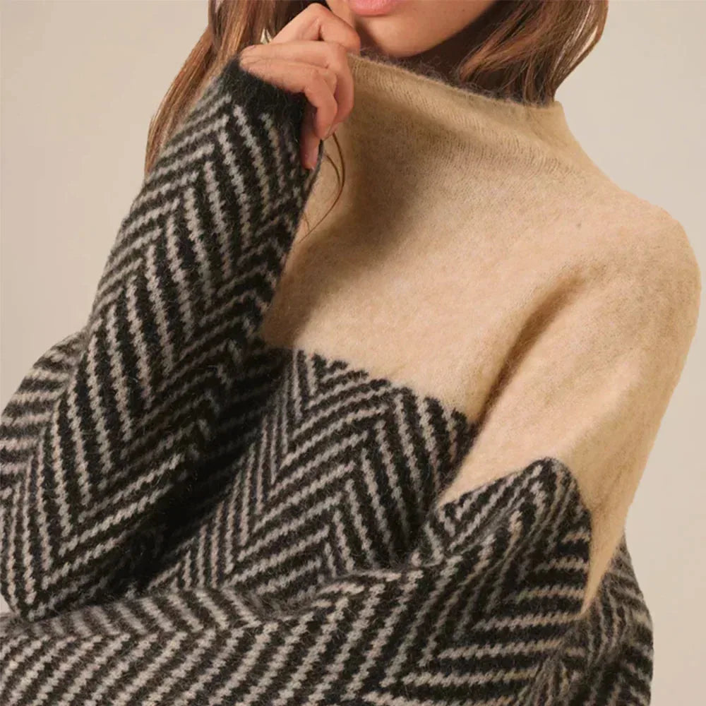 Women's colorblock knit roll neck sweater with chevron pattern