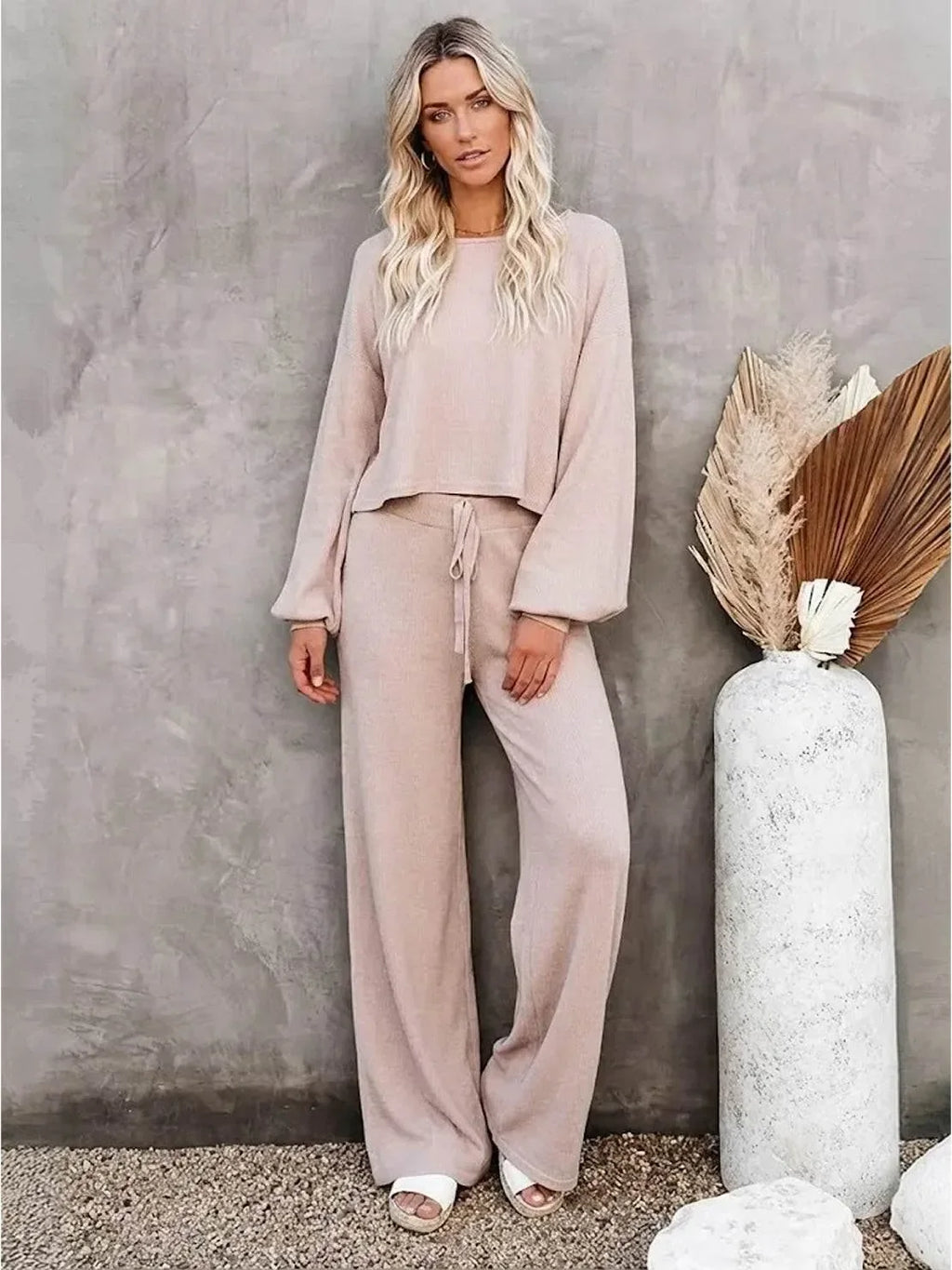 Women's Cropped Sweatshirt and Wide-Leg Pants Lounge Set