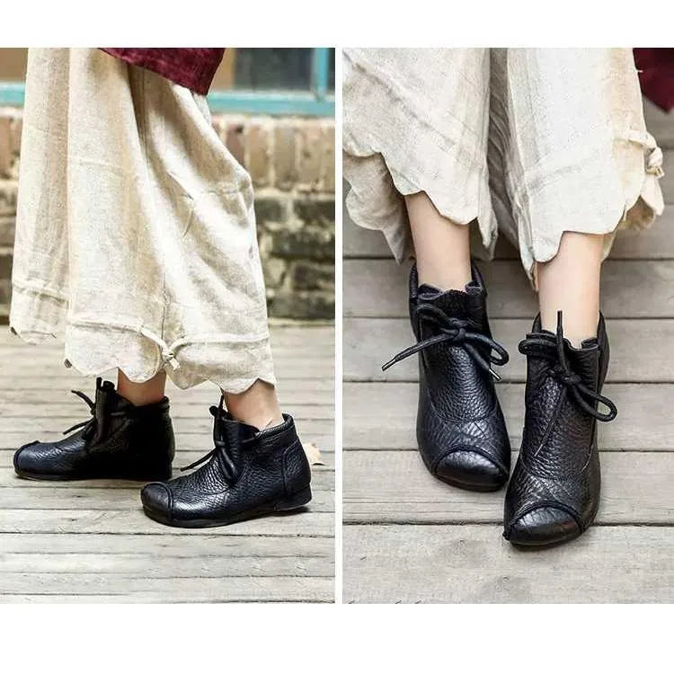 Women's faux leather lace-up ankle boots with furry lining