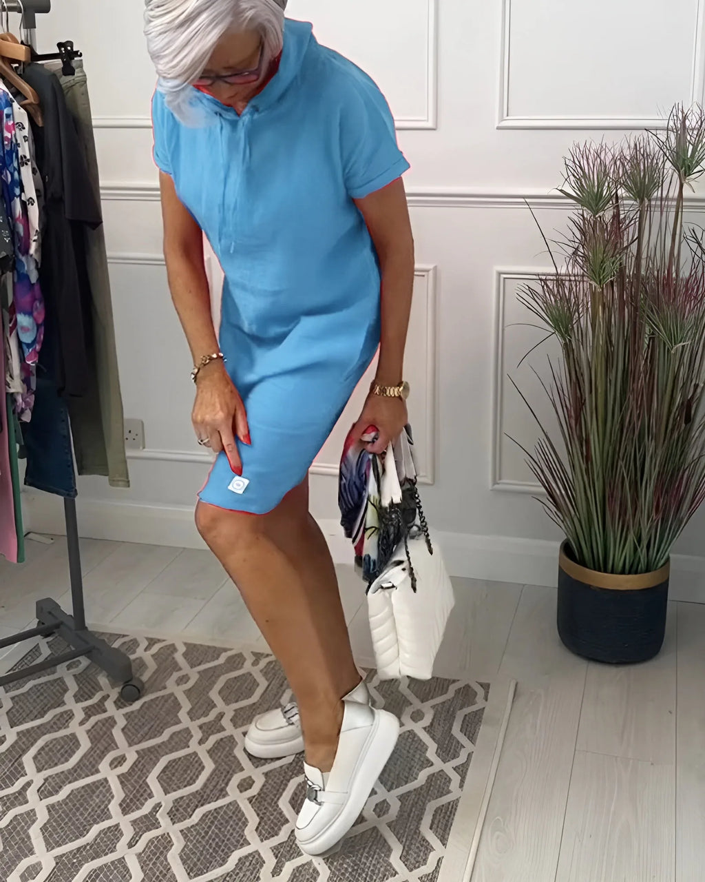 Women's hooded mini dress with side pockets