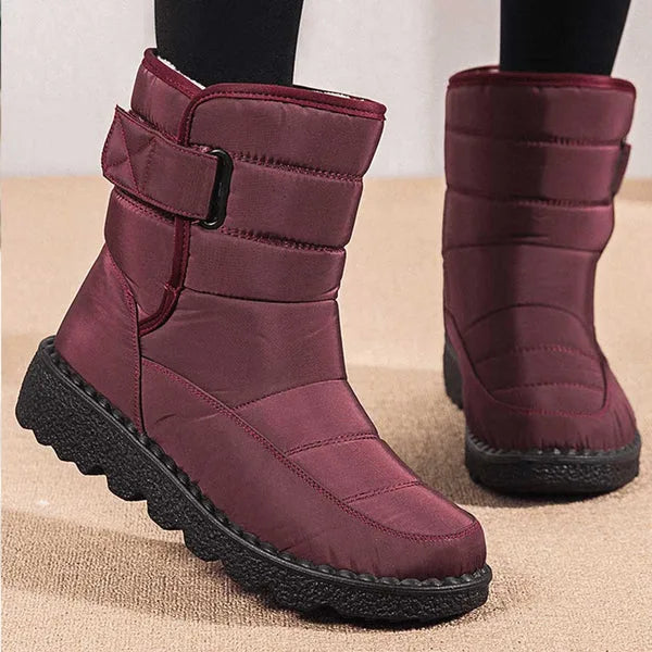 Women's quilted waterproof ankle boots