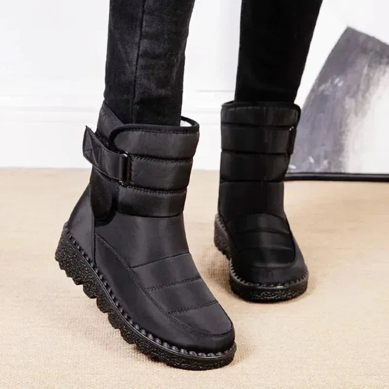 Women's quilted waterproof ankle boots