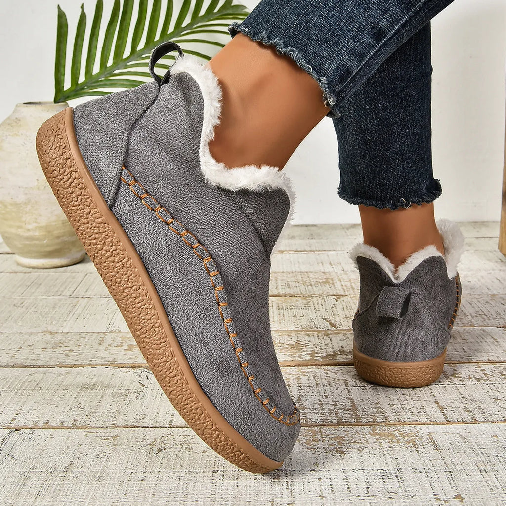 Women's suede ankle boots with faux fur lining