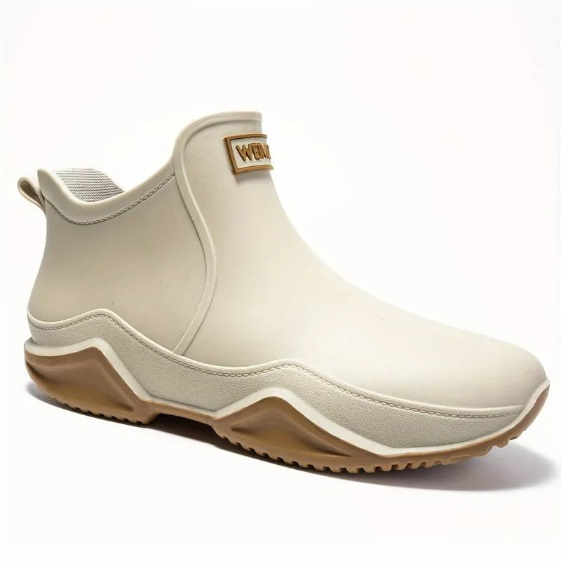 Women's waterproof ankle boots with chunky contrast sole