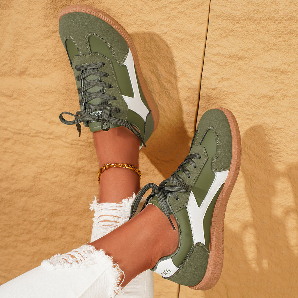 Vionni Sneakers