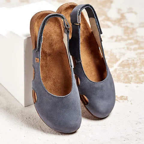 Women's Sandals with Anatomically Shaped Footbed and Adaptive Cushioning