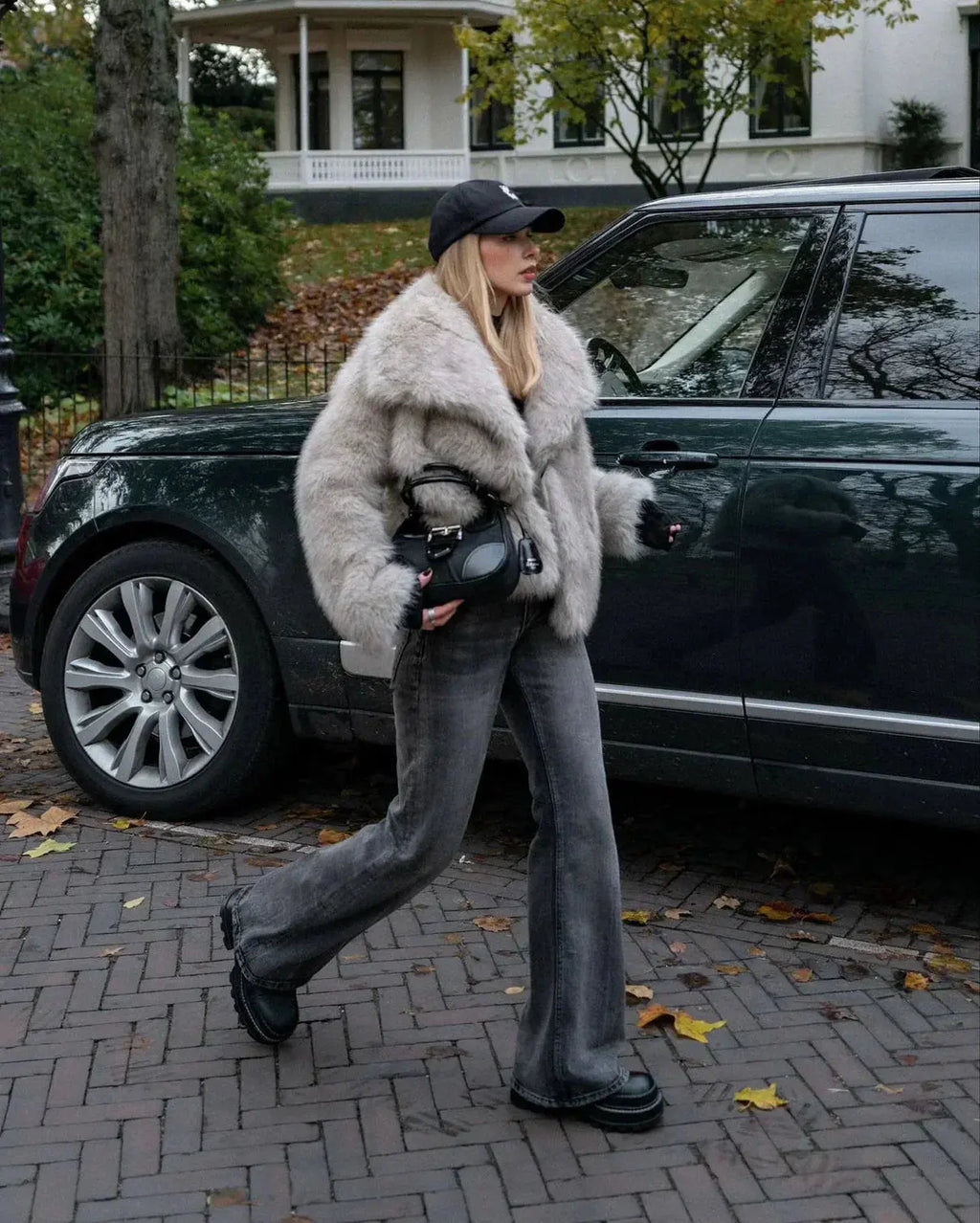 Women's Cropped Faux Fur Jacket with Wide Collar