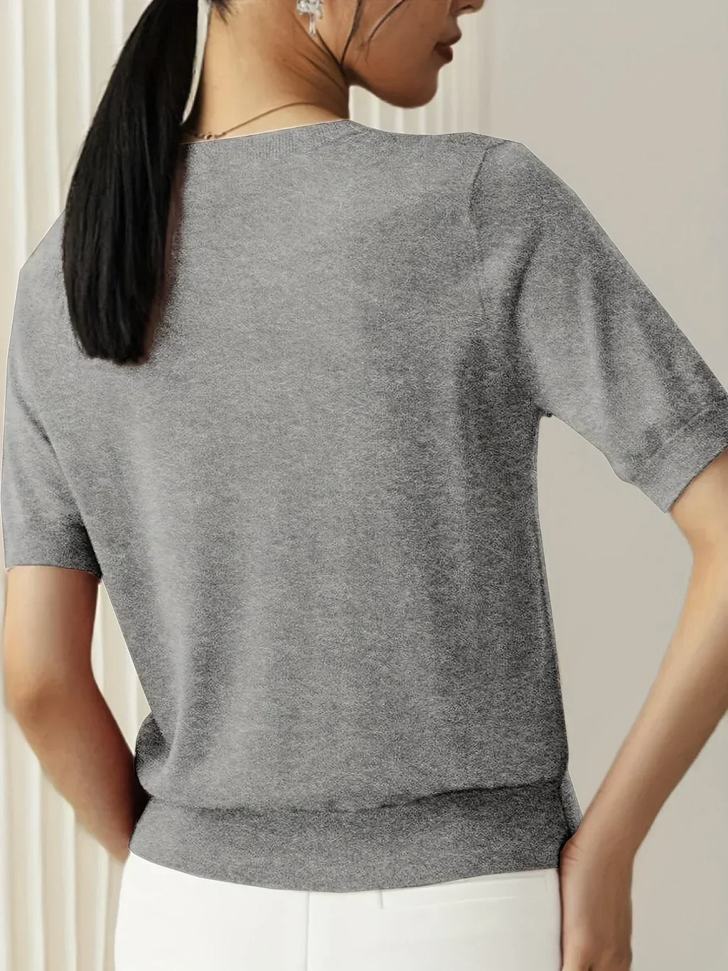 Women's Lightweight Top with Short Sleeves and Soft Texture