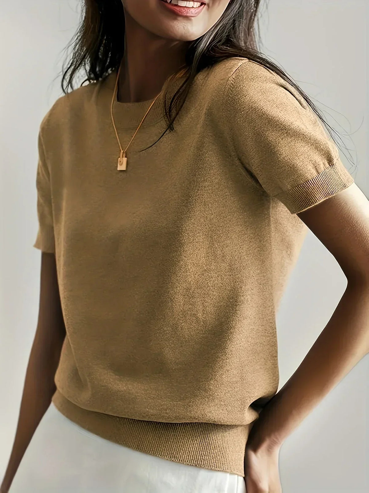 Women's Lightweight Top with Short Sleeves and Soft Texture