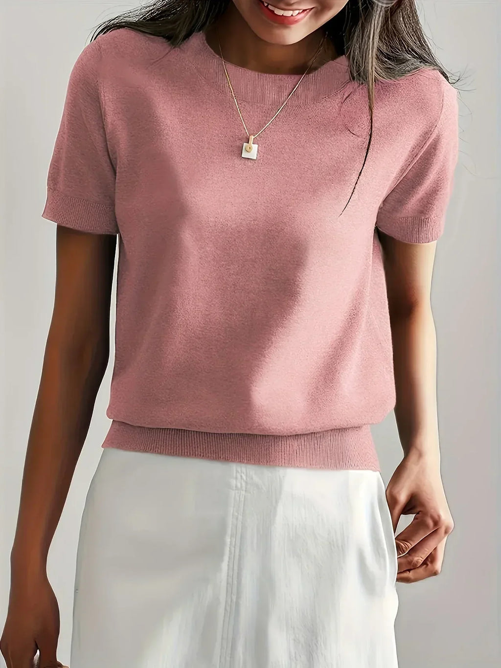 Women's Lightweight Top with Short Sleeves and Soft Texture