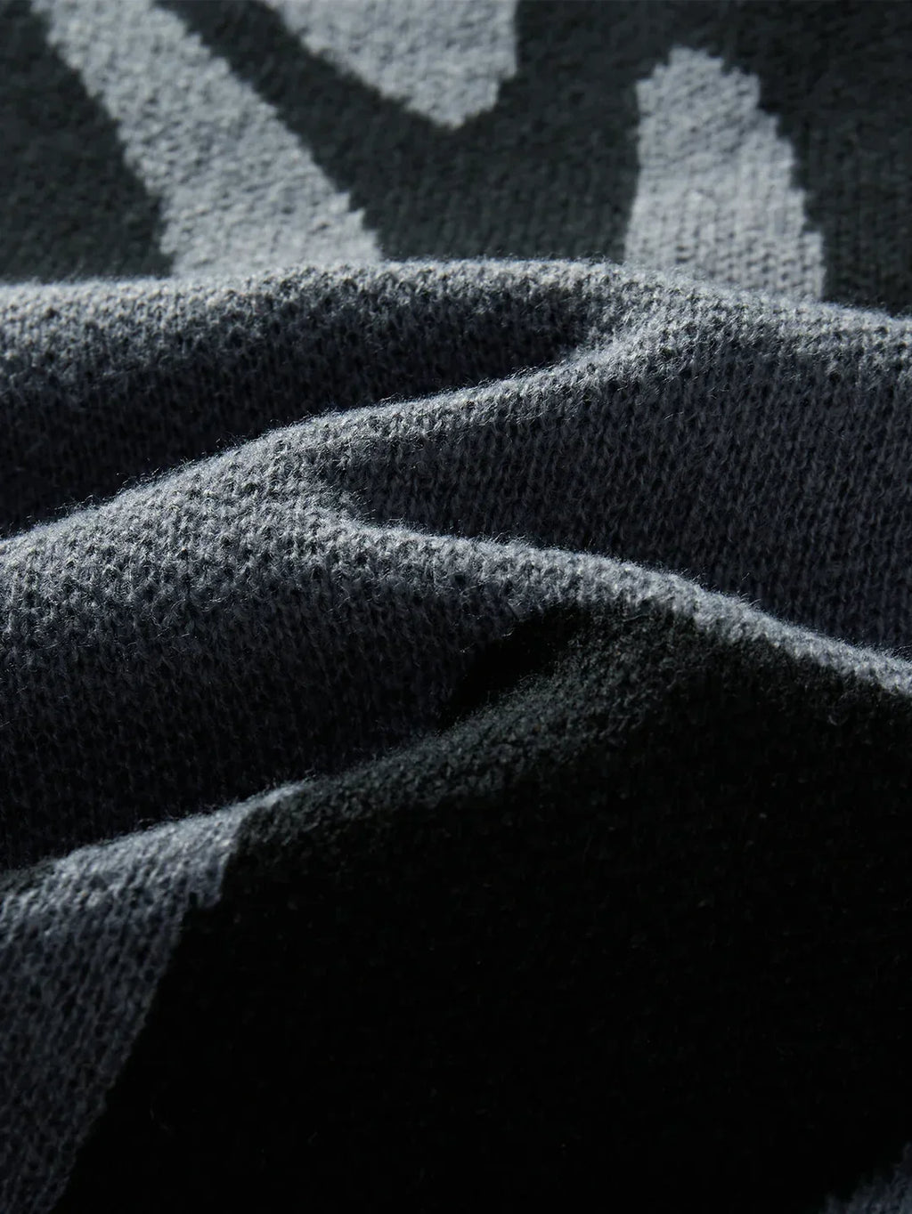 Men's Abstract Pattern Knit Sweater, Crew Neck, Long Sleeves