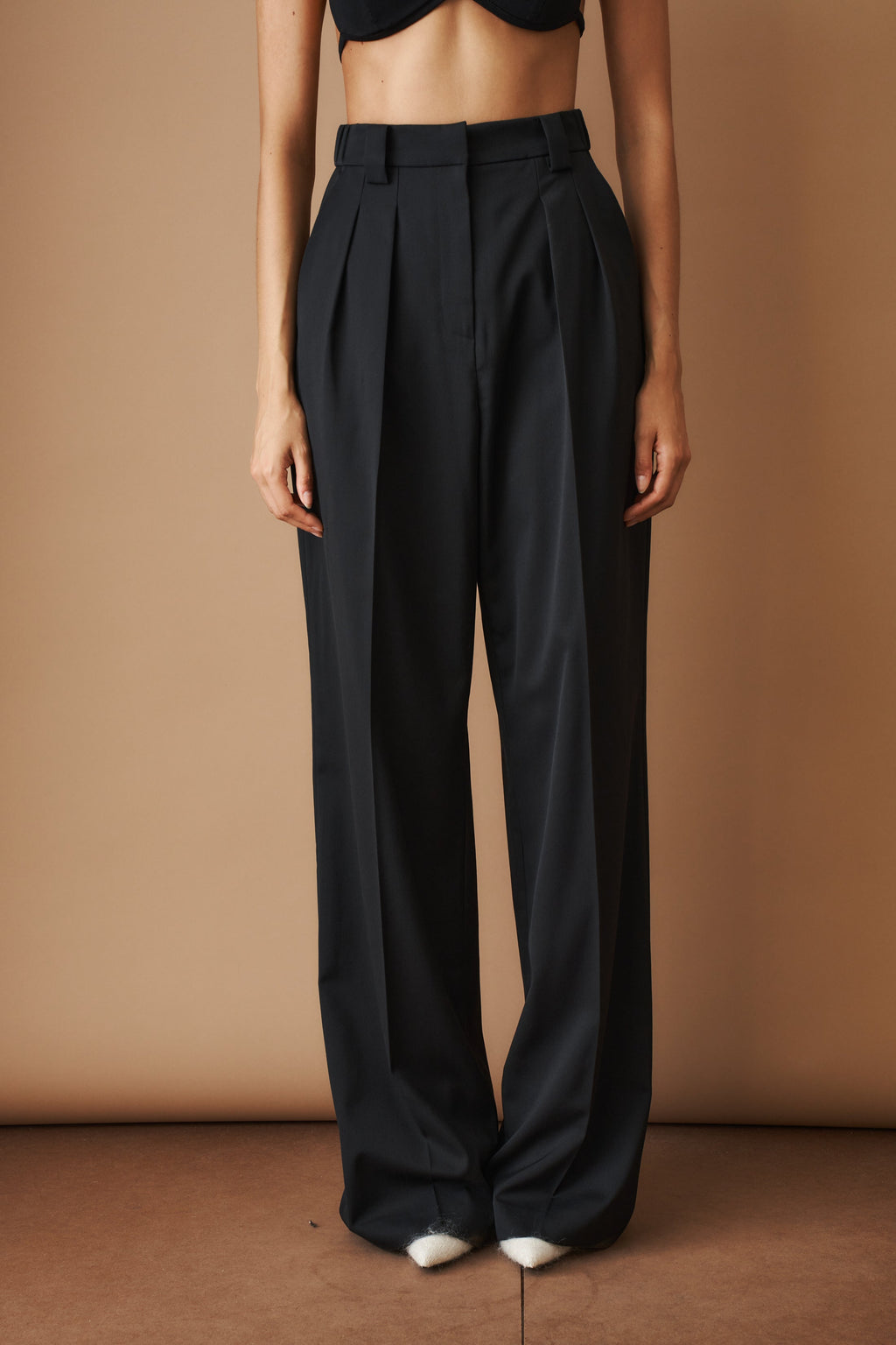 Women's Black High-Waisted Wide-Leg Pleated Pants
