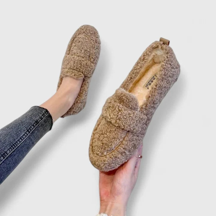 Women's borg orthopedic loafers with saddle detail