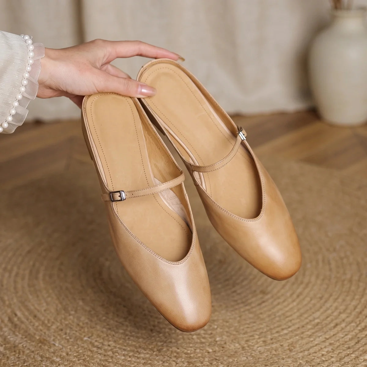 Winnie Leather Round Toe Mules