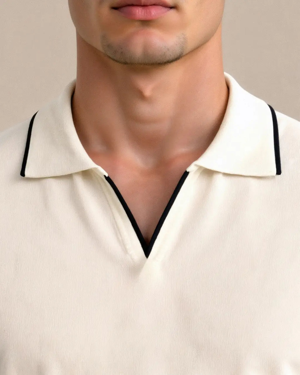 CUSTOM POLO IN PIQUÉ WITH CONTRASTING DETAILS
