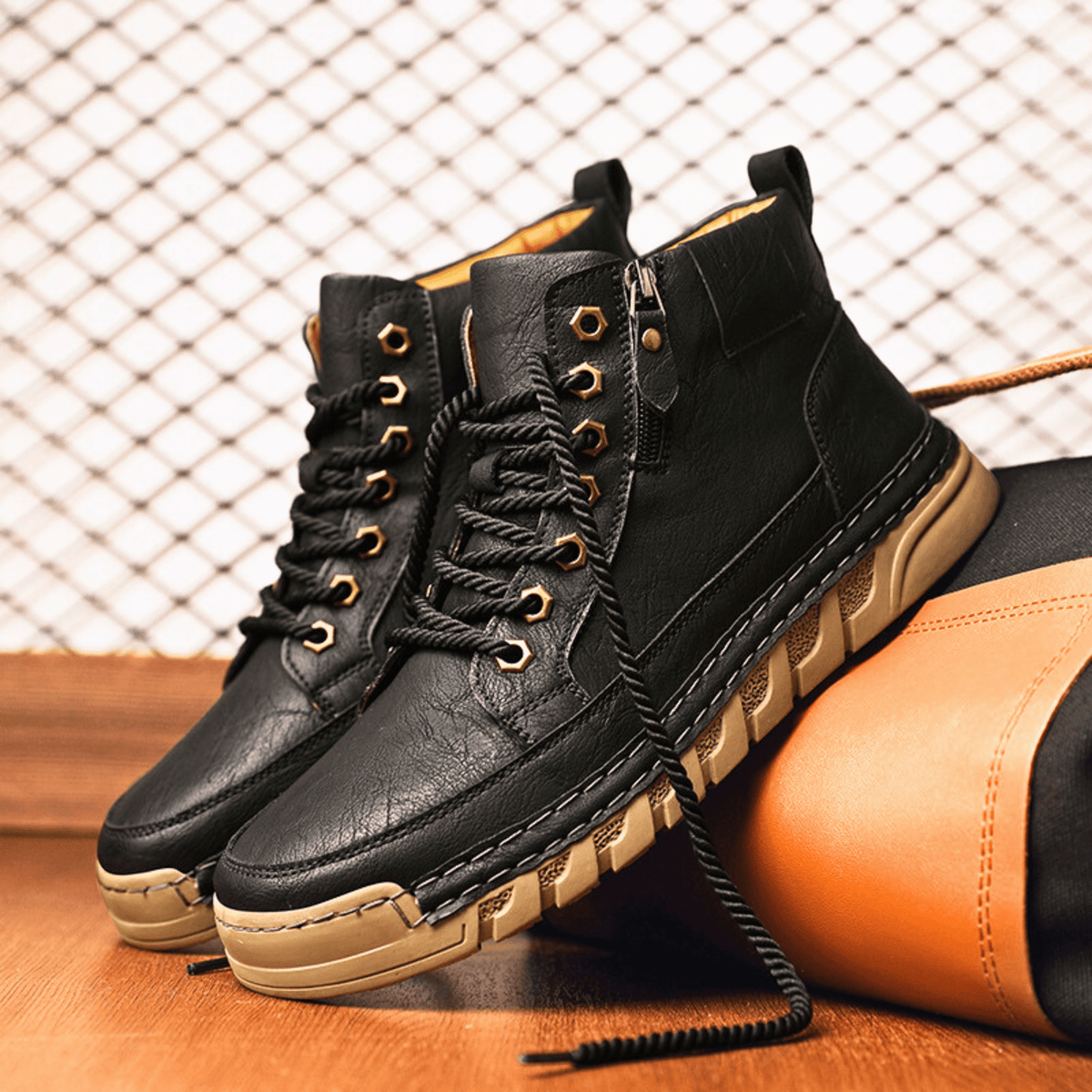 MEN'S LEATHER BOOTS