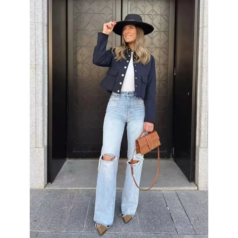Women's button-front collared cropped jacket with flap pockets