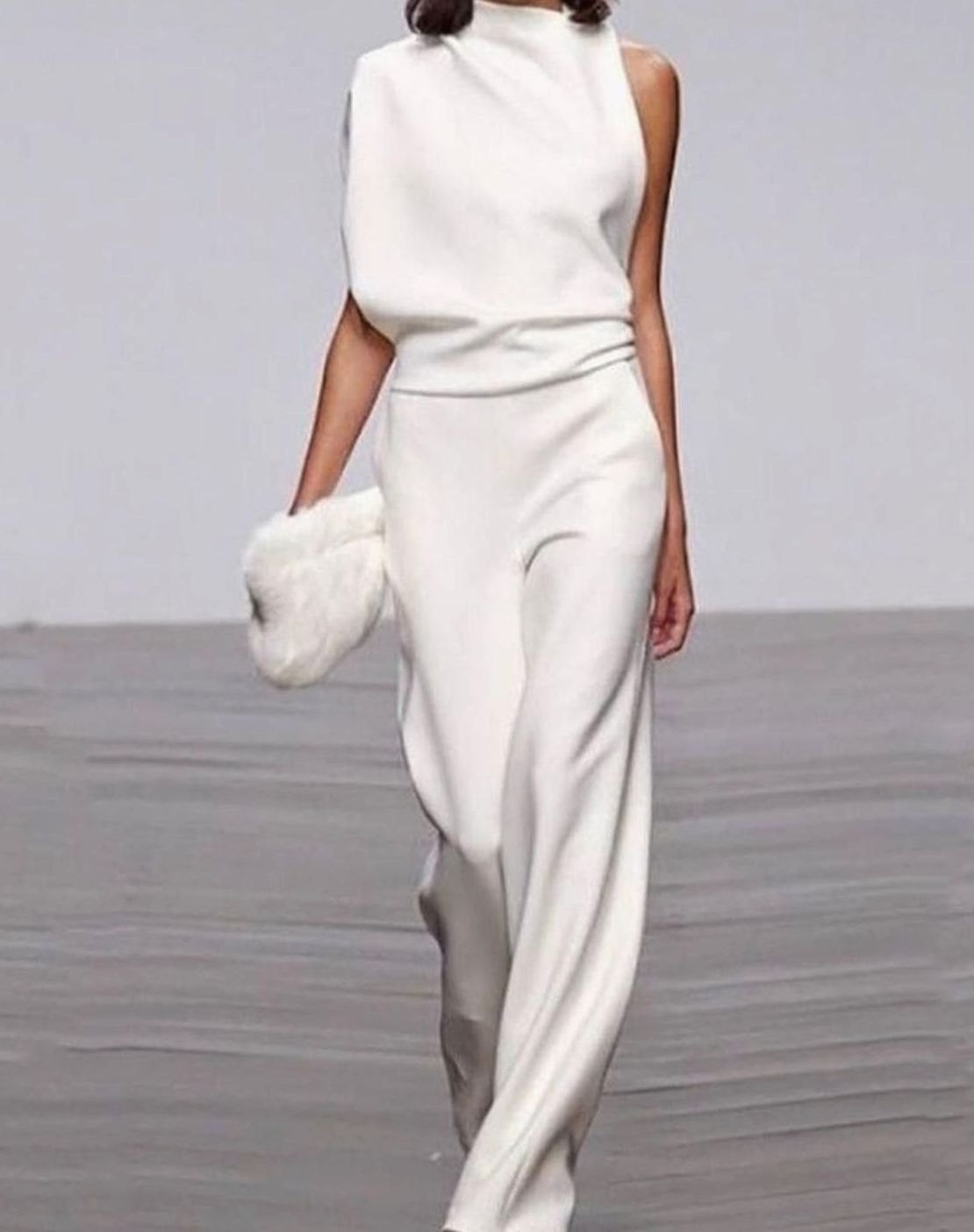 Women's High-Neck Asymmetric Shoulder Jumpsuit Wide-Leg Sleeveless